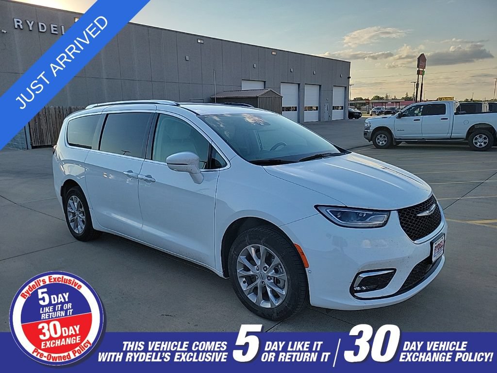 Used 2021 Chrysler Pacifica Touring-L w/ Premium & Safety Sphere Group