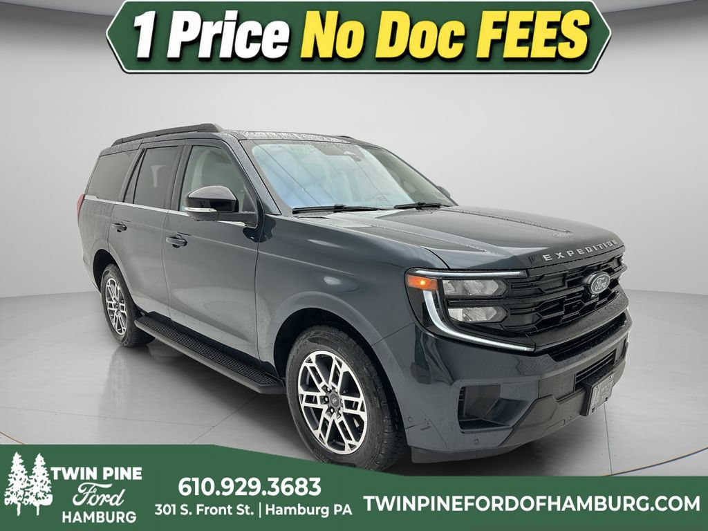 Used 2025 Ford Expedition Active