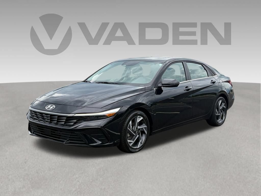 Used 2025 Hyundai Elantra Limited