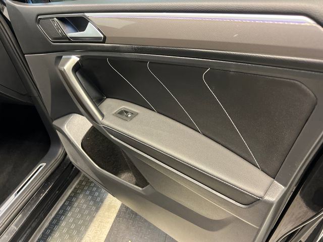 2022 Volkswagen Tiguan SE R-Line