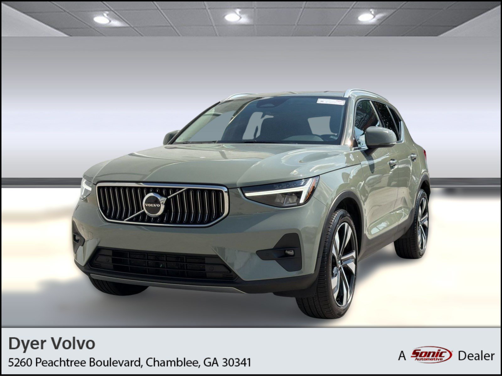 Certified 2023 Volvo XC40 B5 Plus w/ Protection Package Premier