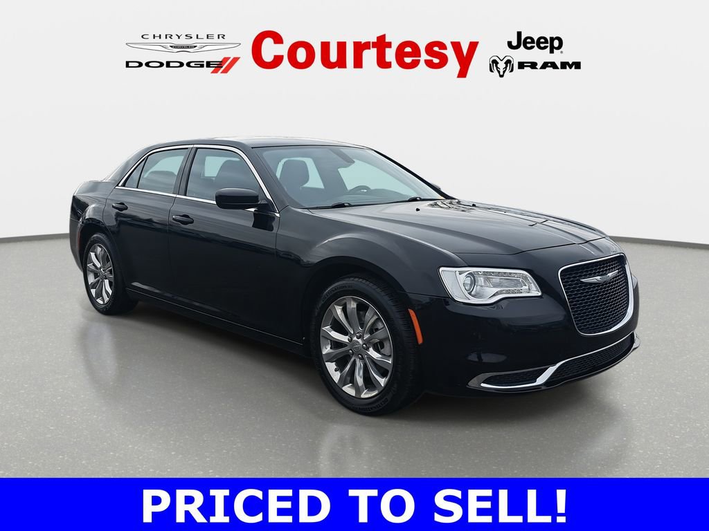 Used 2022 Chrysler 300 Touring