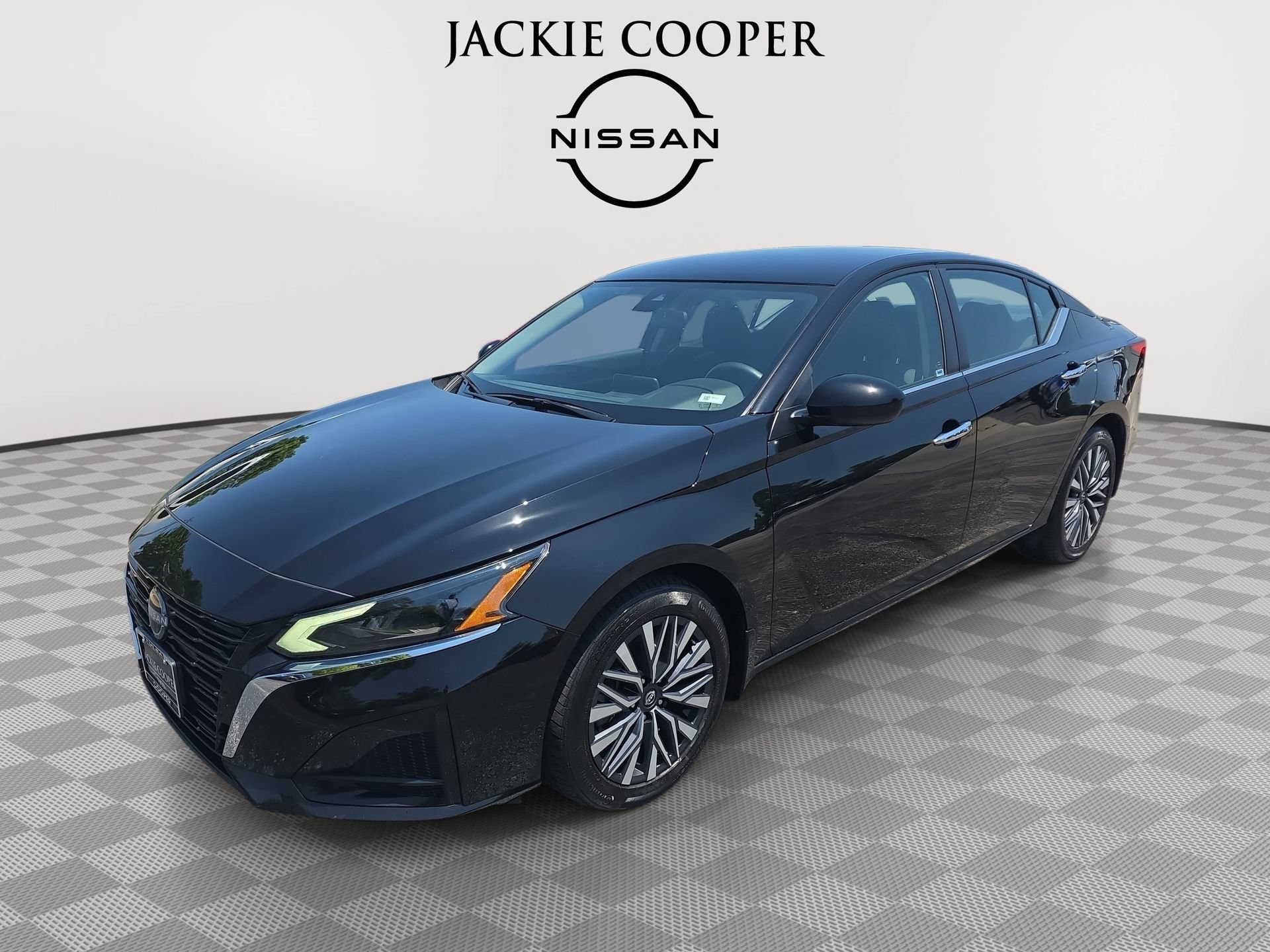 Used 2023 Nissan Altima 2.5 SV