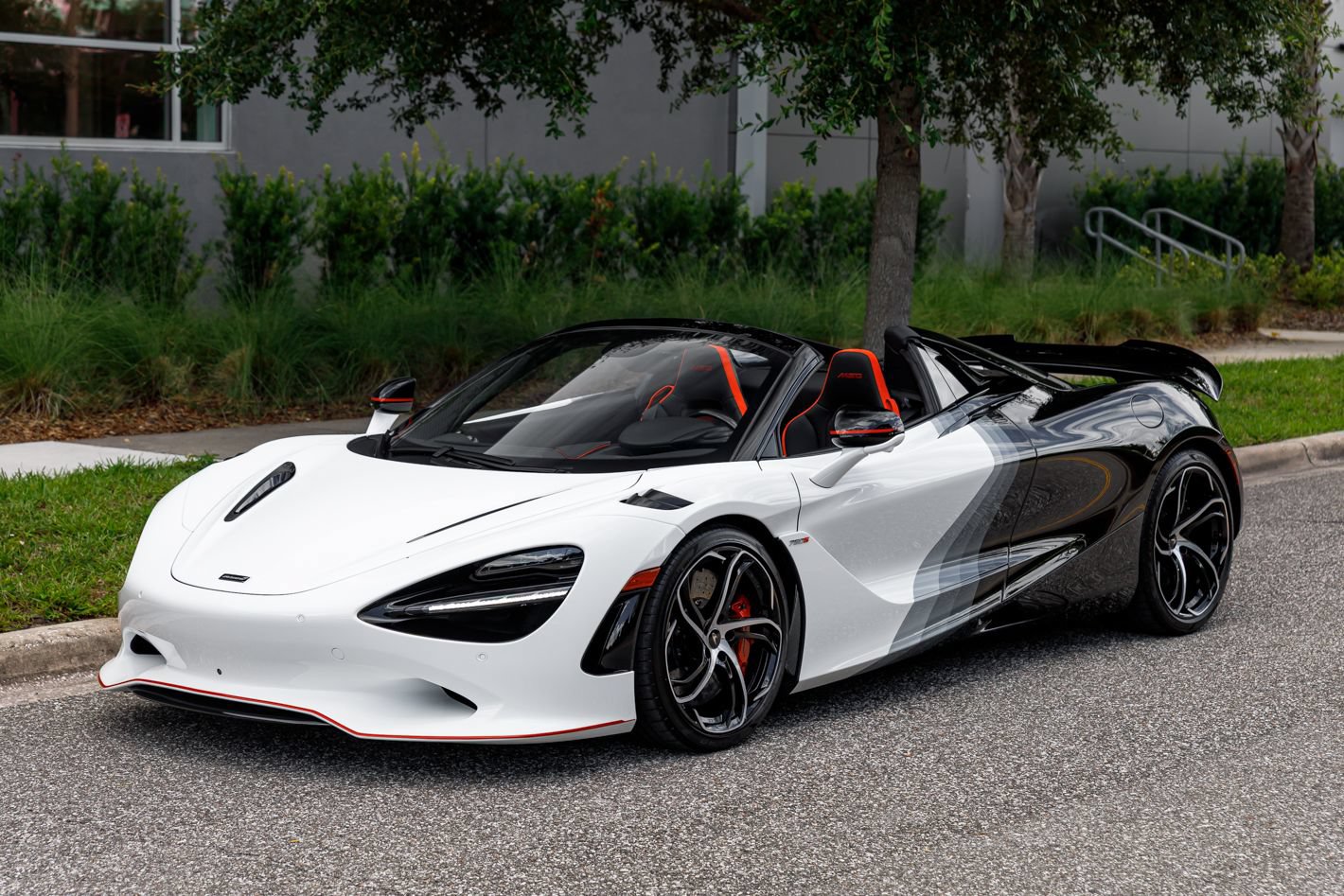 Used 2024 McLaren 750S Spider photo 38