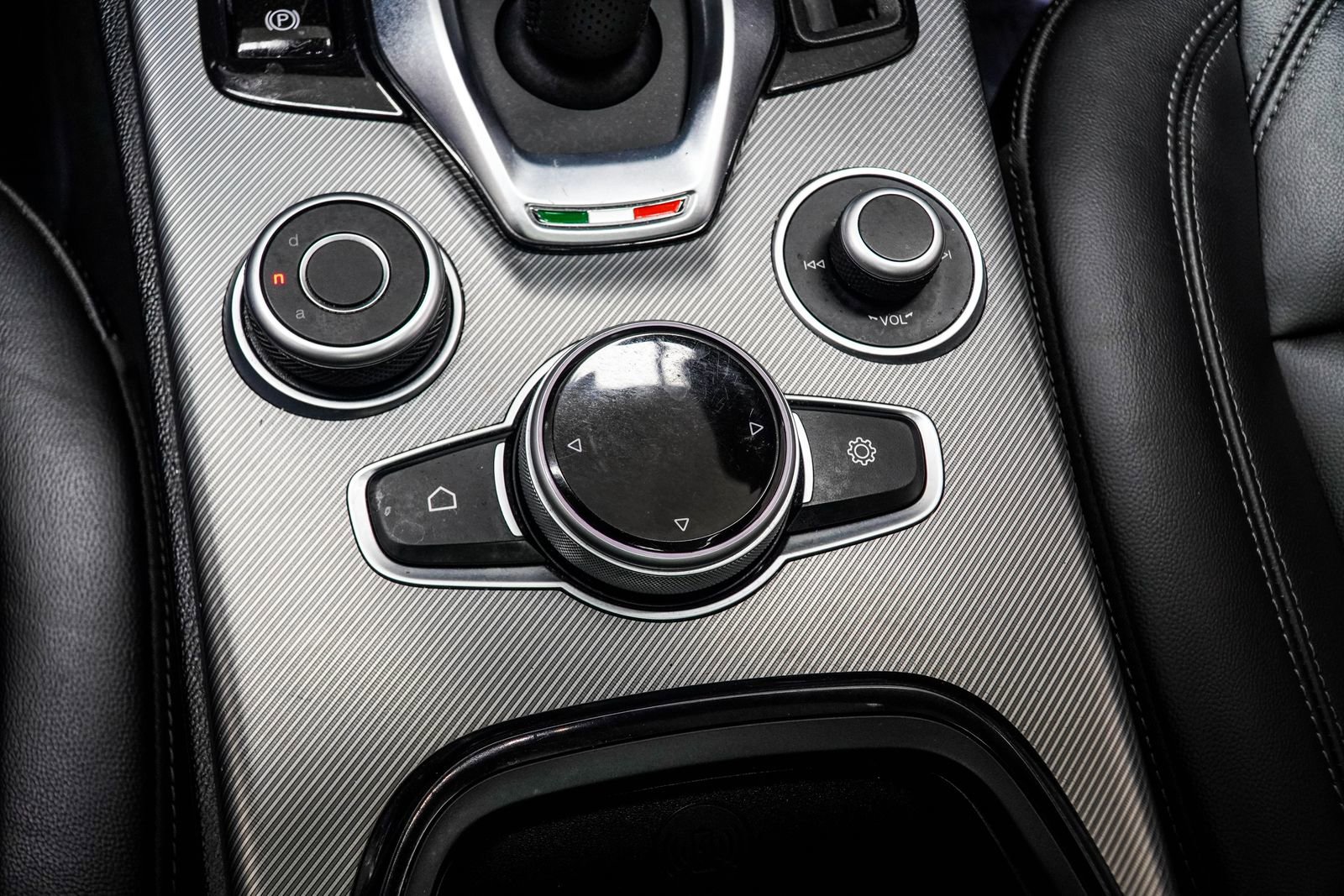 2024 Alfa Romeo Stelvio Ti