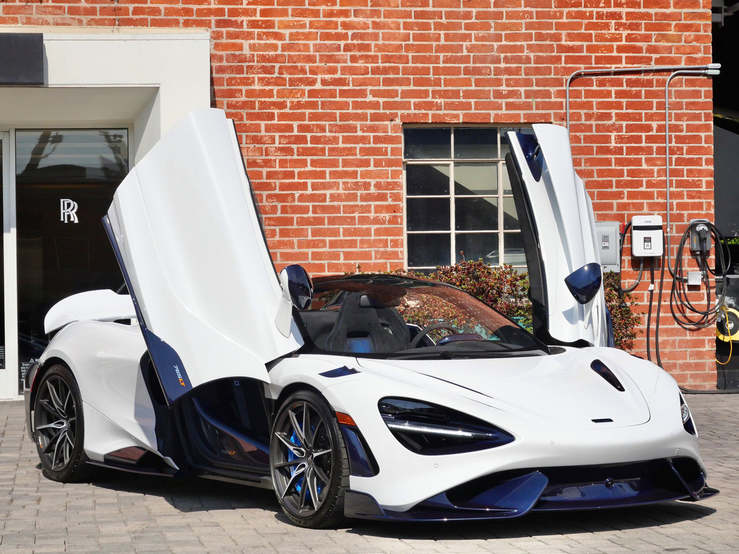 Used 2022 McLaren 765LT photo 42