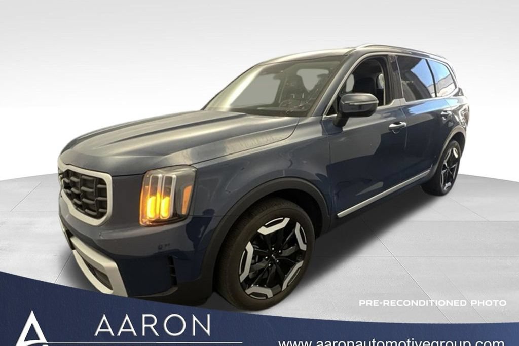 Used 2024 Kia Telluride S w/ S Sunroof Package