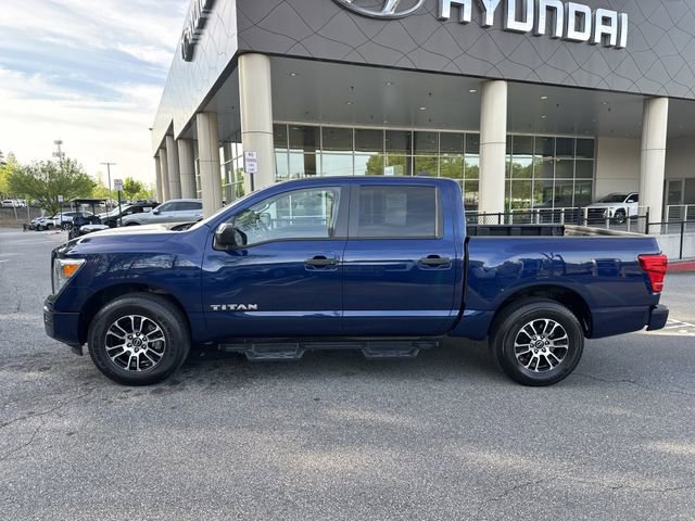 2024 Nissan Titan SV