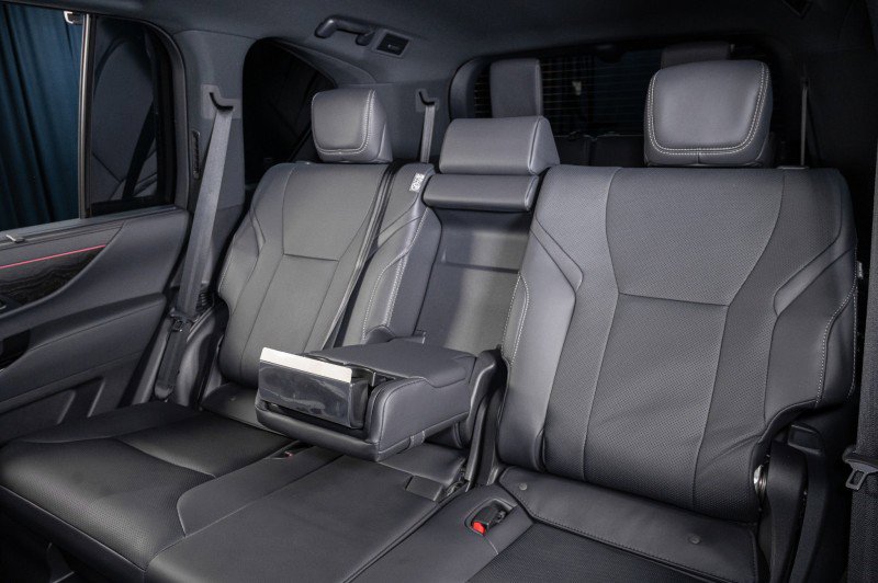 2026 Lexus LX 600 4WD w/ Luxury Package