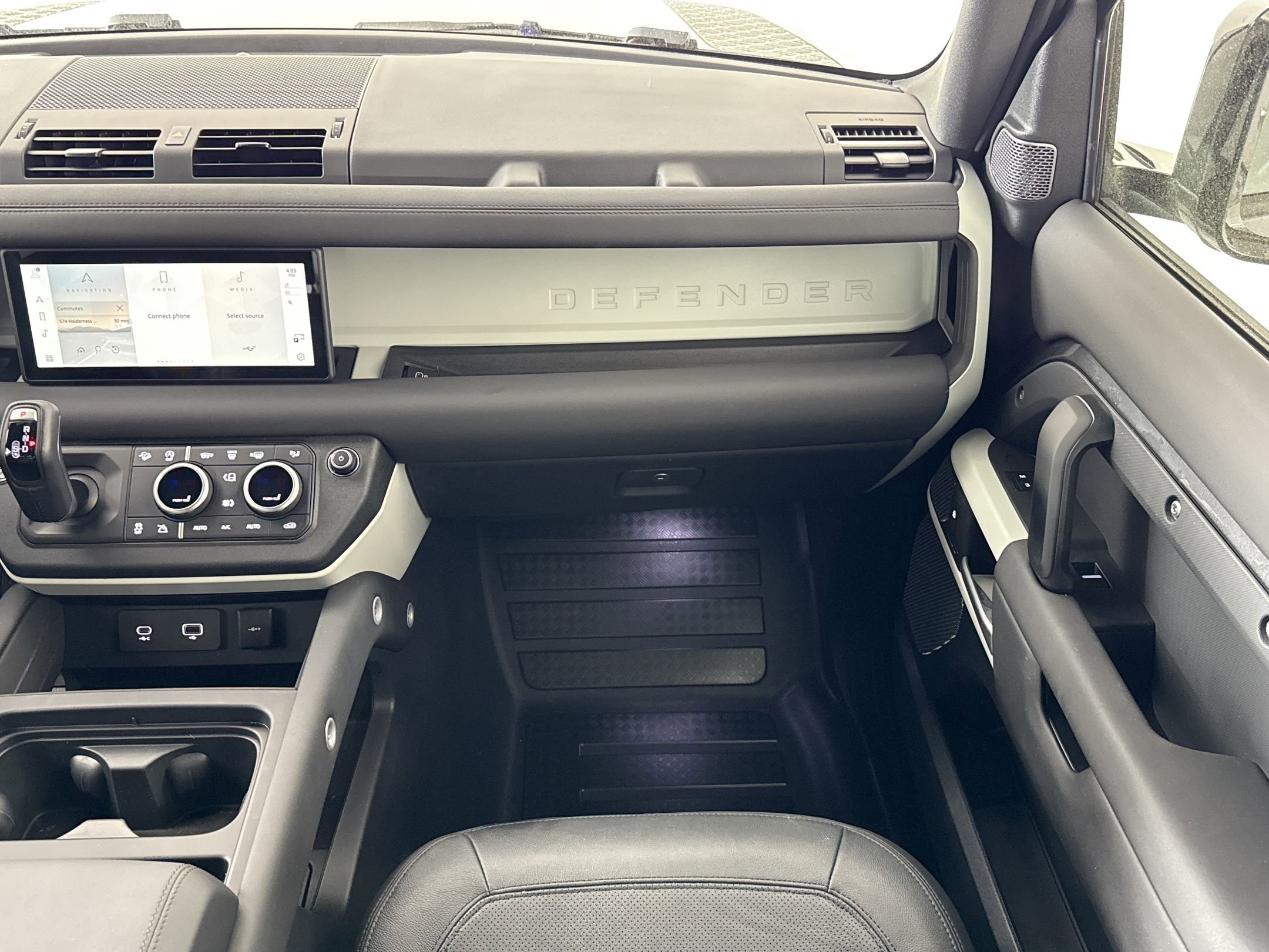 2024 Land Rover Defender 110 S