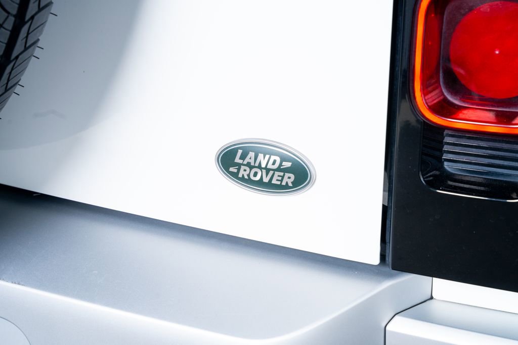 2022 Land Rover Defender 90 S