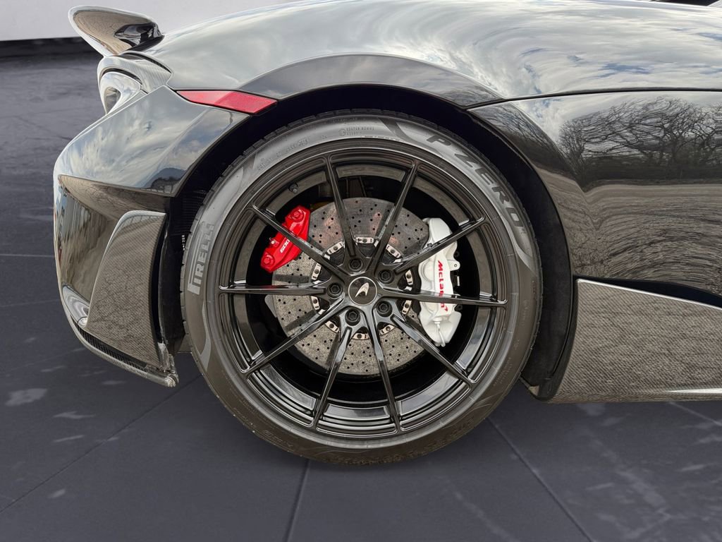 Used 2019 McLaren 600LT photo 25