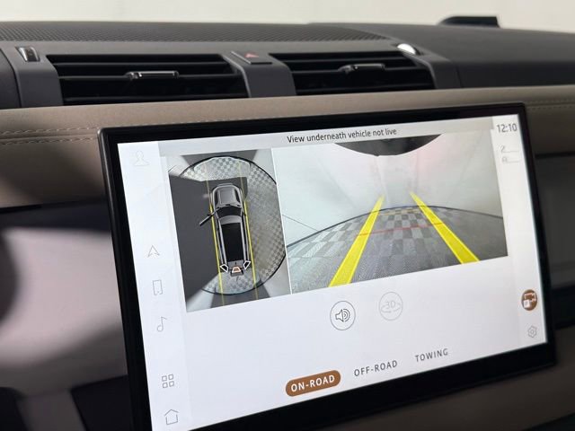 2023 Land Rover Defender 130 SE