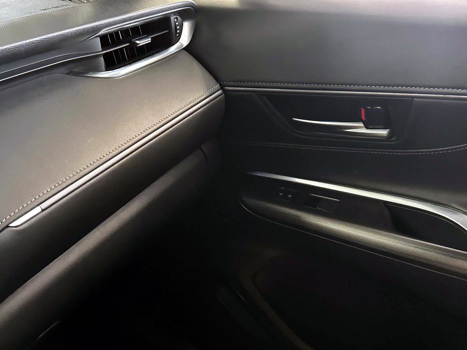 2023 Toyota Venza XLE