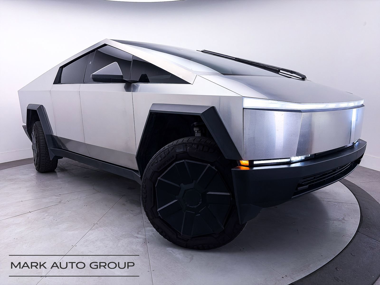 2024 Tesla Cybertruck AWD Crew Cab