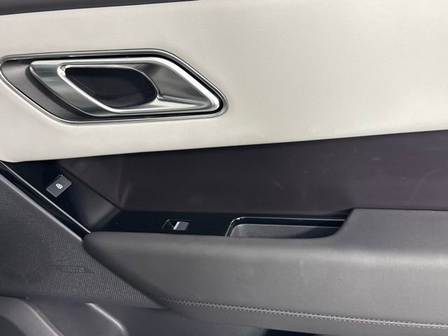 2026 Land Rover Range Rover Velar Dynamic SE