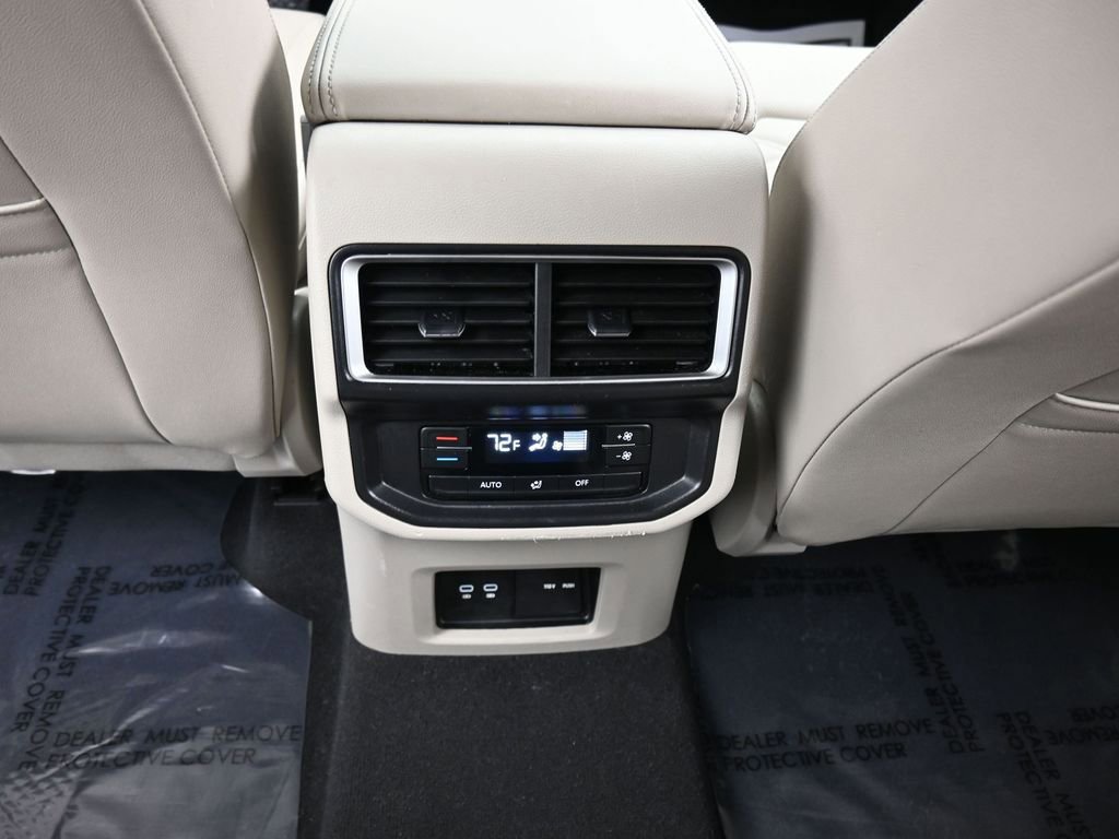 2025 Volkswagen Atlas SE