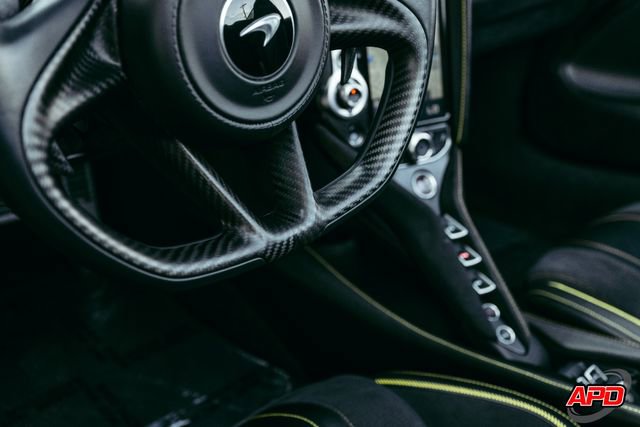 Used 2020 McLaren 720S Performance photo 22