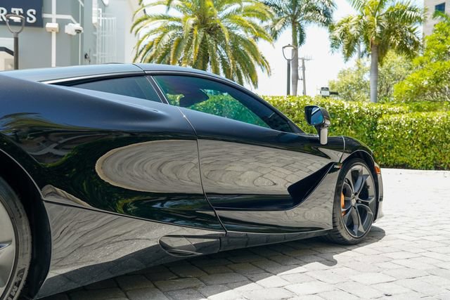 Used 2018 McLaren 720S Performance photo 30