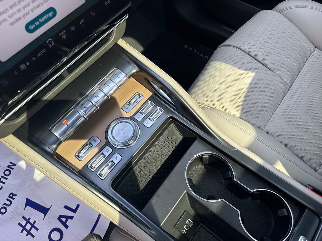 2025 Lincoln Nautilus Reserve