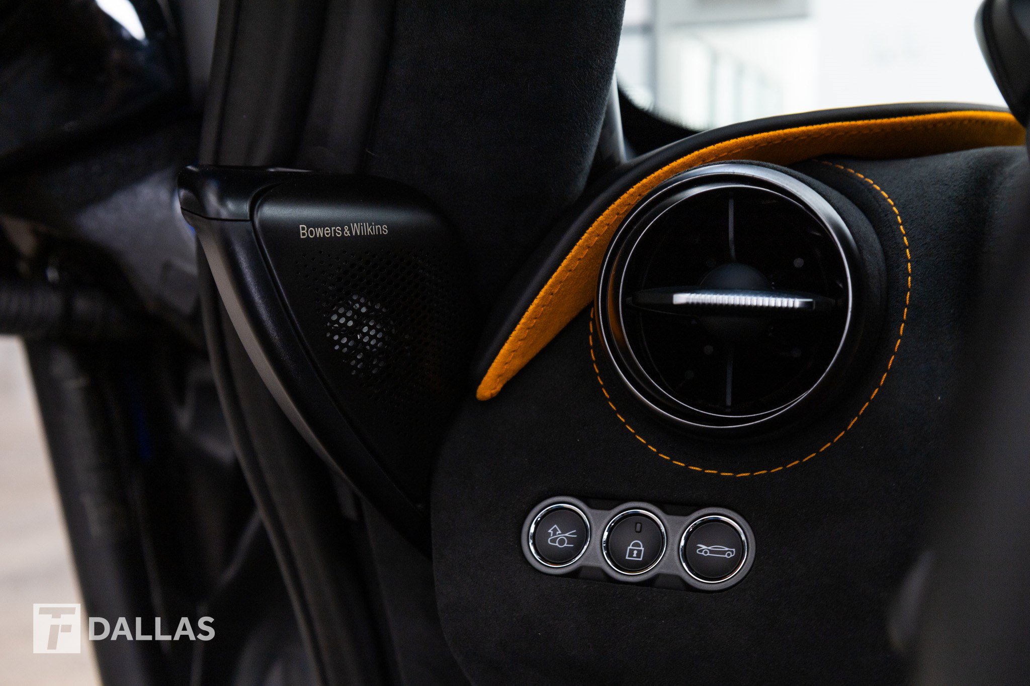 Used 2027 McLaren 750S Spider photo 28