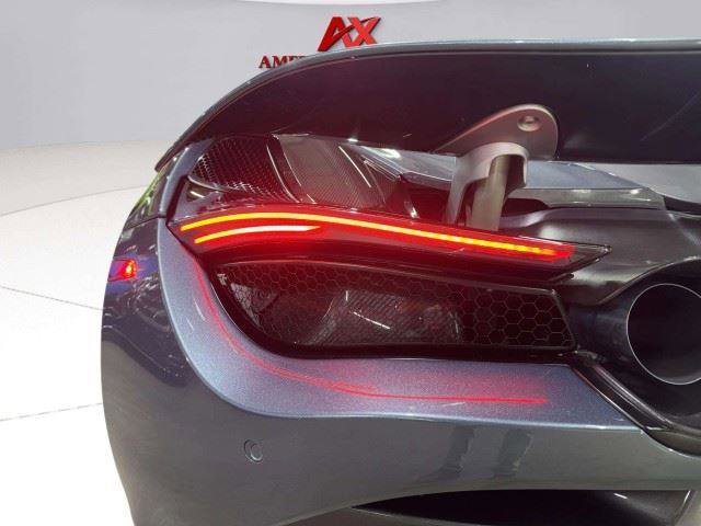 Used 2018 McLaren 720S photo 29