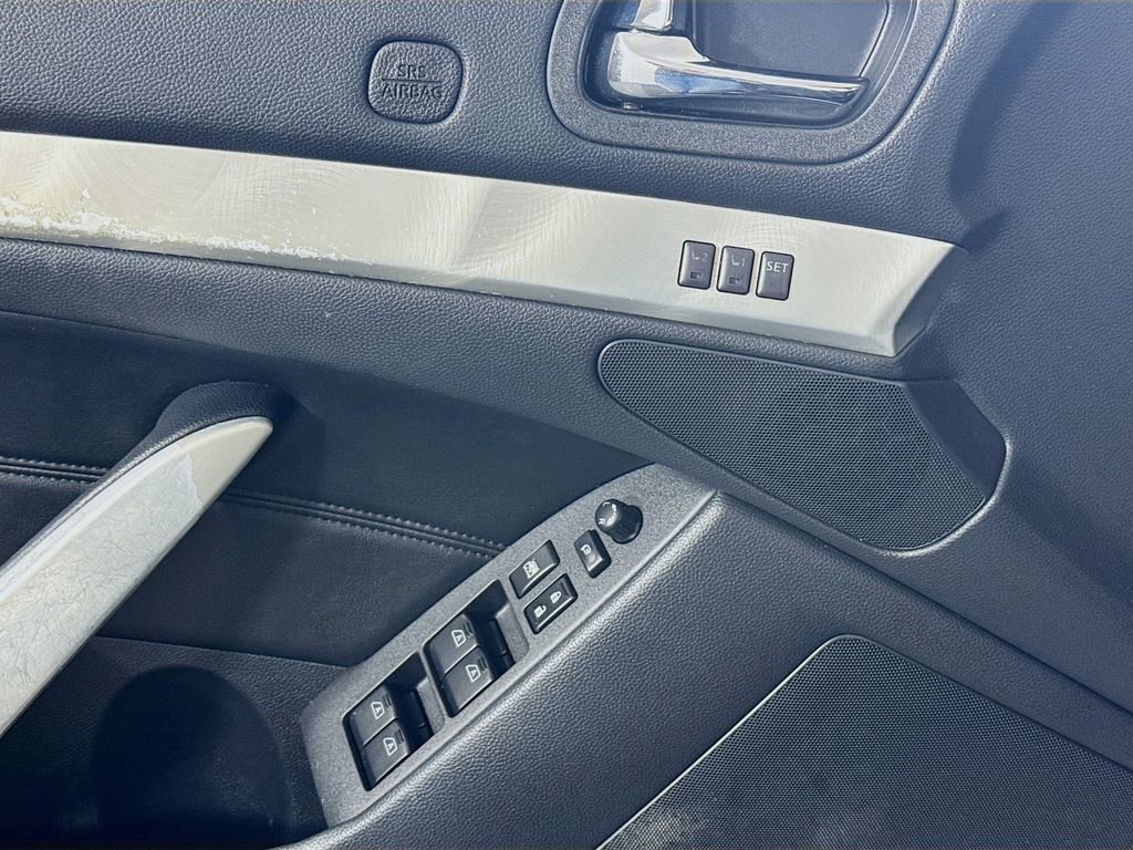 2014 INFINITI Q60 Convertible