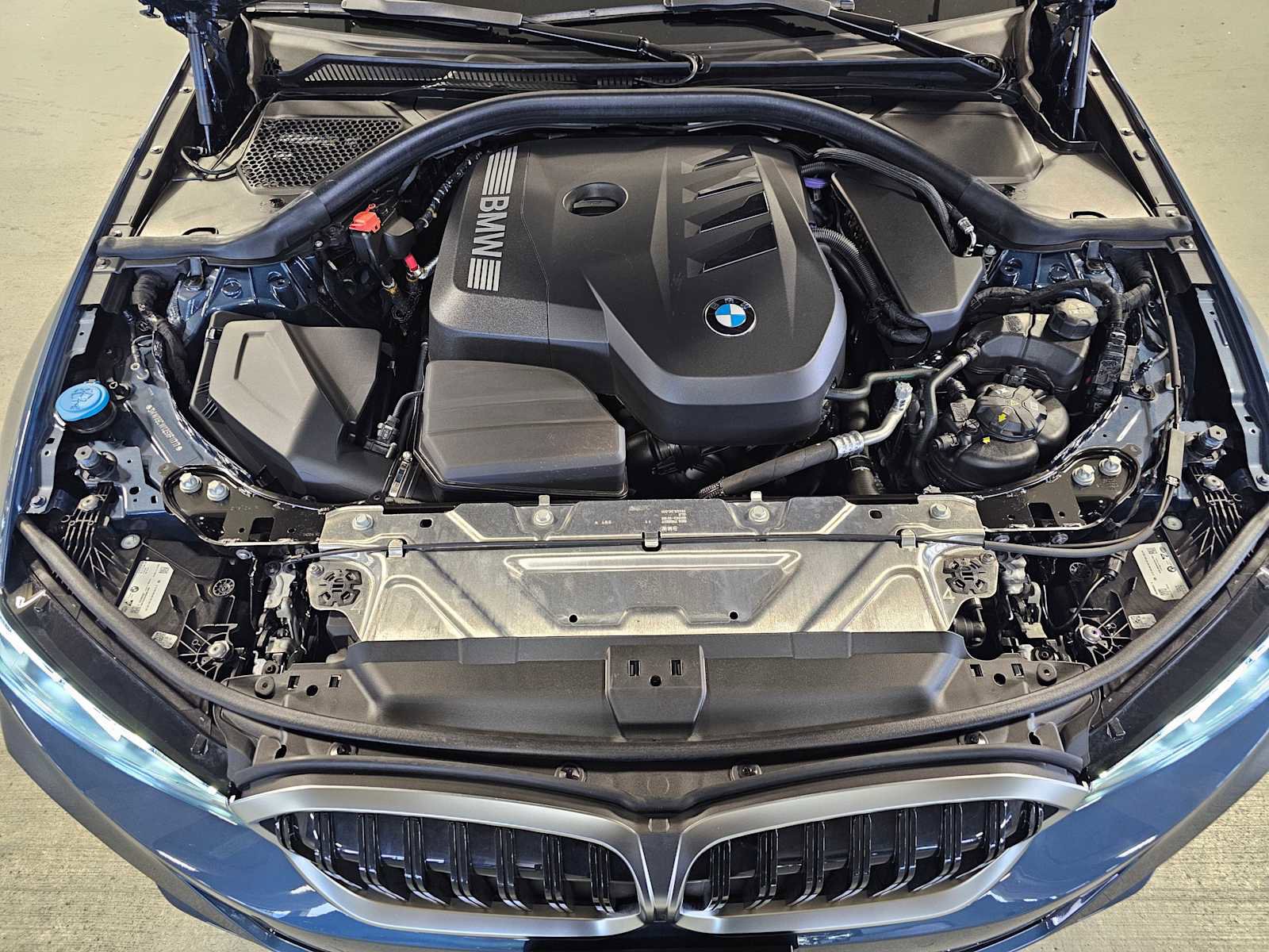 2025 BMW 330i xDrive Sedan