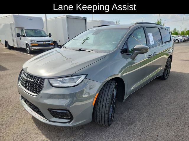 2021 Chrysler Pacifica Touring-L