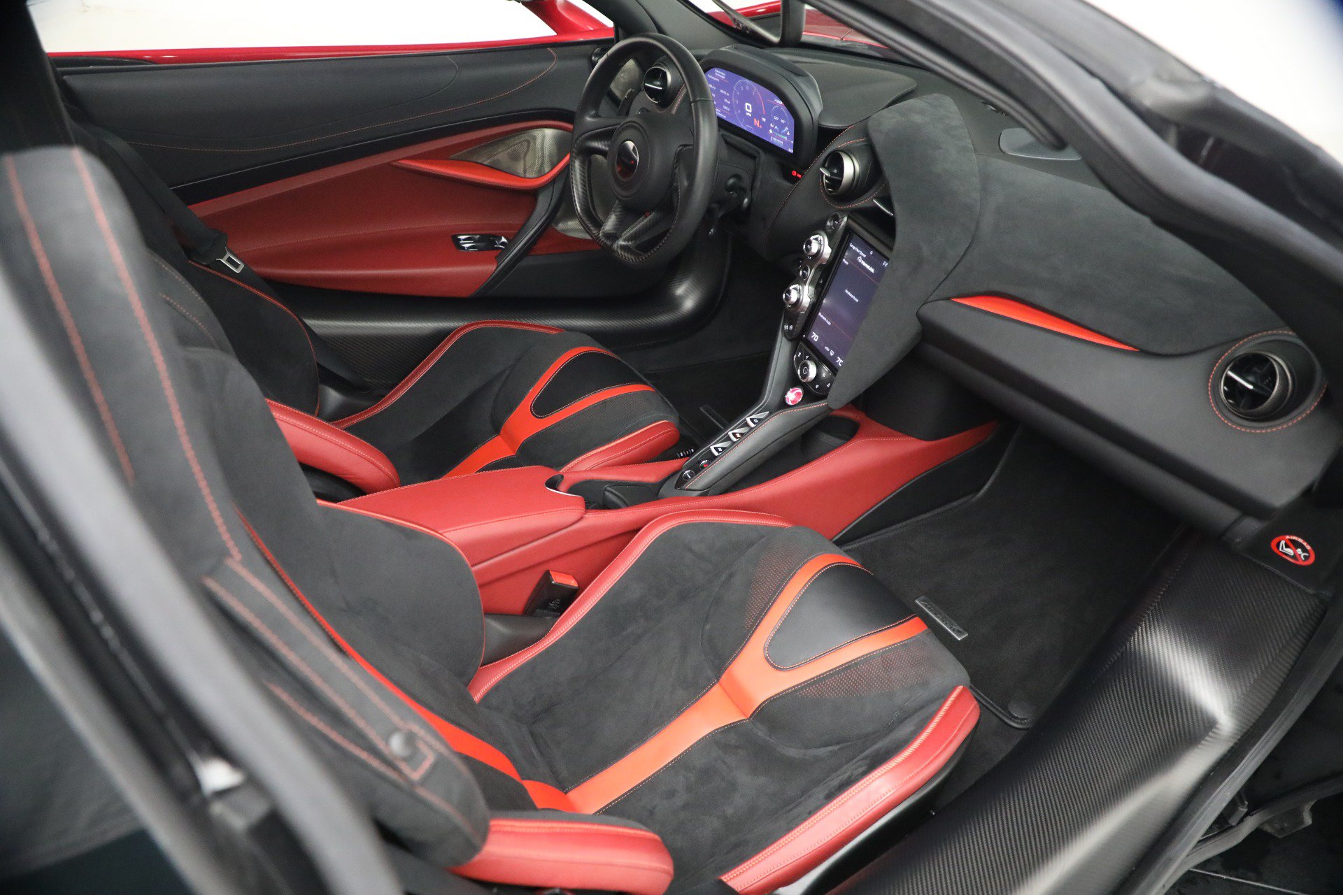 Used 2019 McLaren 720S Performance photo 25