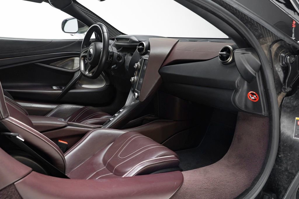 Used 2018 McLaren 720S Performance photo 38