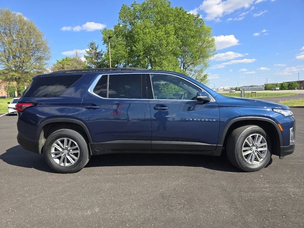 2023 Chevrolet Traverse LT