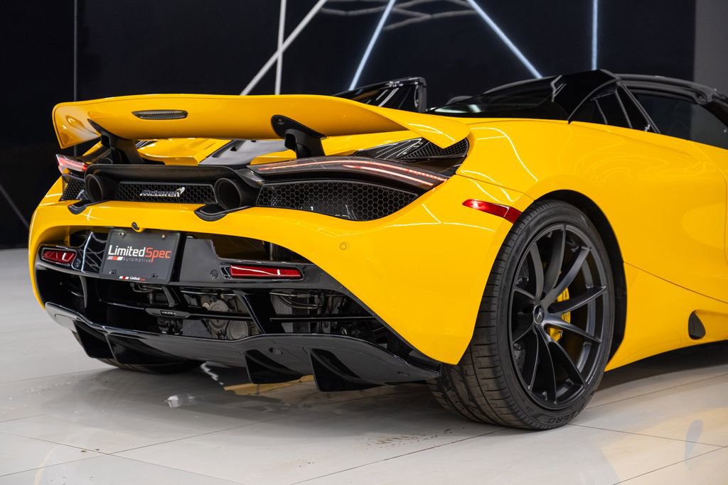 Used 2023 McLaren 720S Luxury photo 18