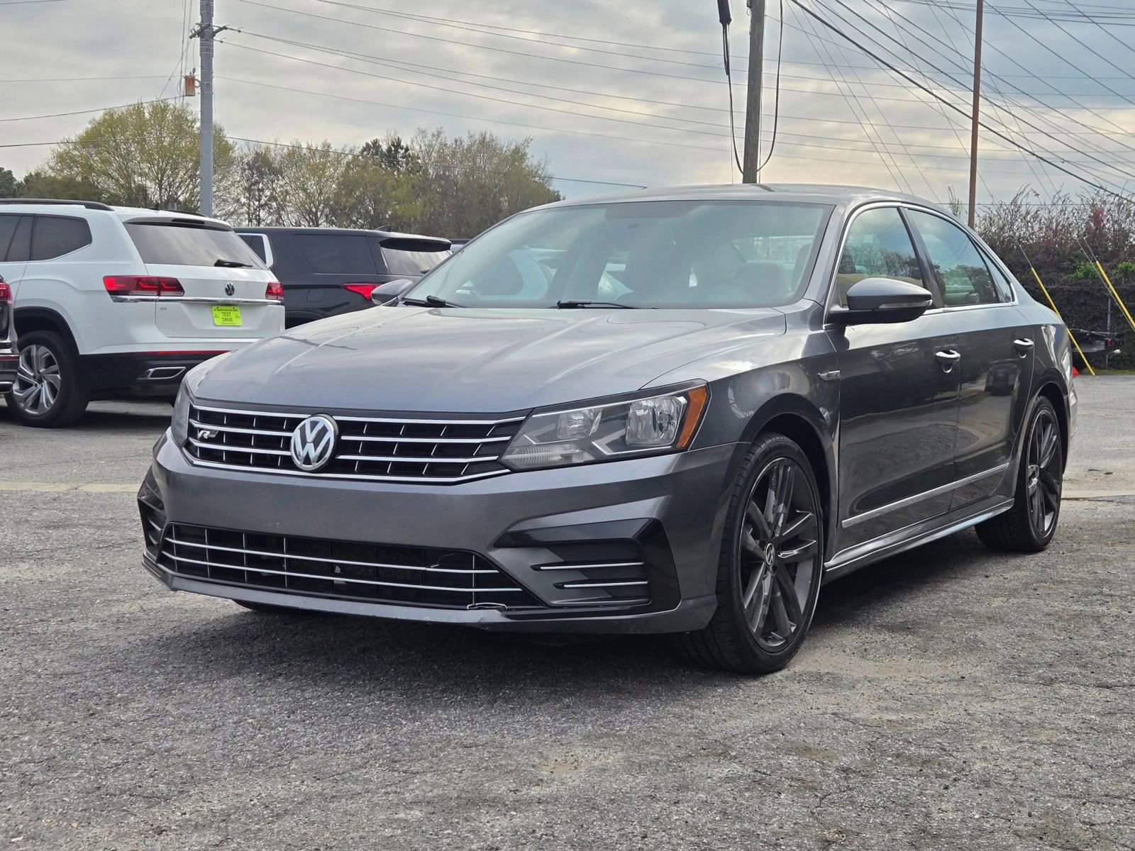 2017 Volkswagen Passat 1.8T R-Line