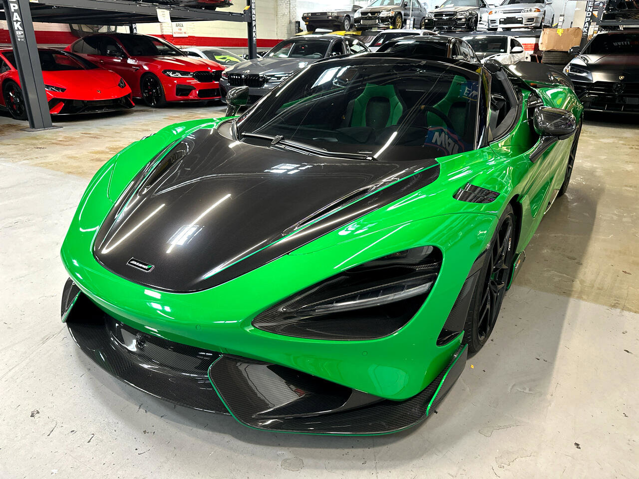 Used 2022 McLaren 765LT photo 11