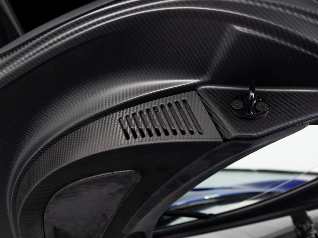 Used 2015 McLaren P1 photo 18