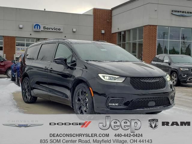 New 2026 Chrysler Pacifica Select w/ S Appearance Package
