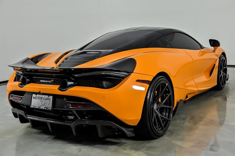 Used 2018 McLaren 720S photo 16