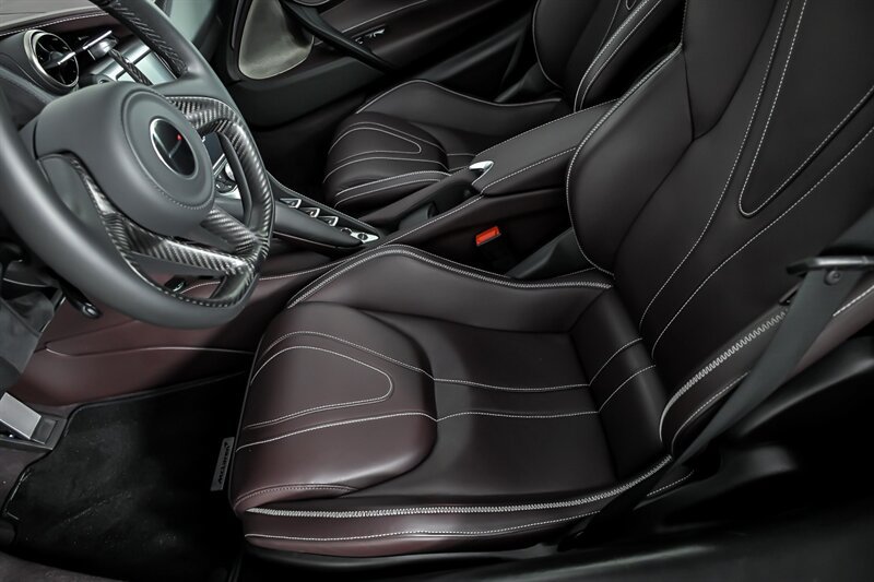 Used 2018 McLaren 720S photo 23