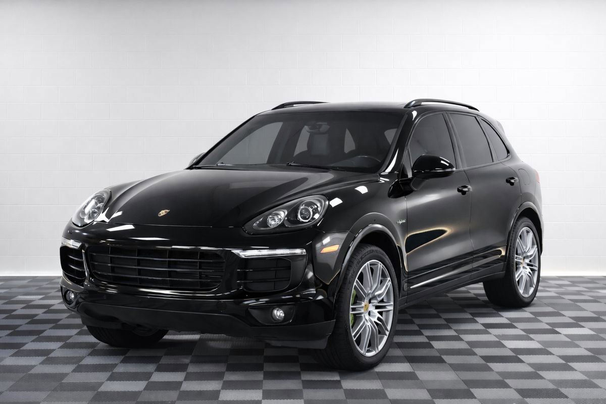 Used 2017 Porsche Cayenne S Platinum w/ Premium Package (PJW)