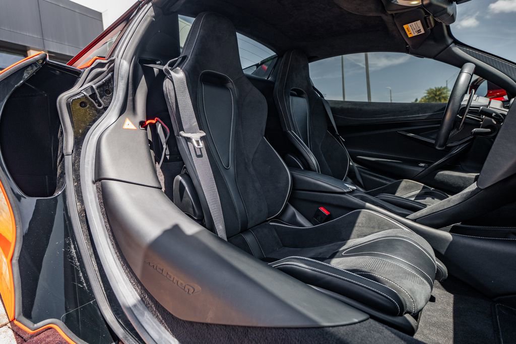 Used 2021 McLaren 720S Performance photo 33