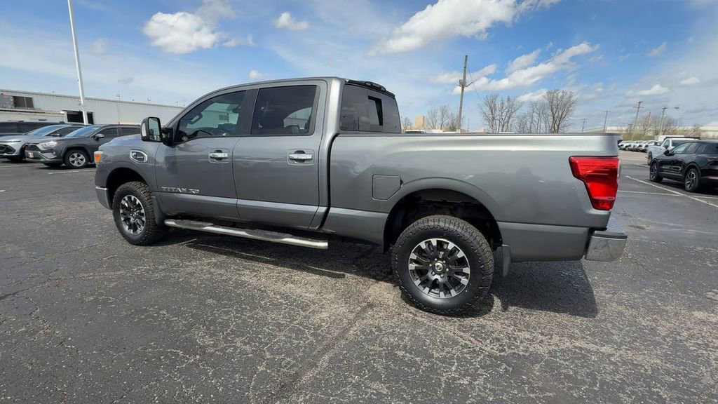 2017 Nissan Titan SV