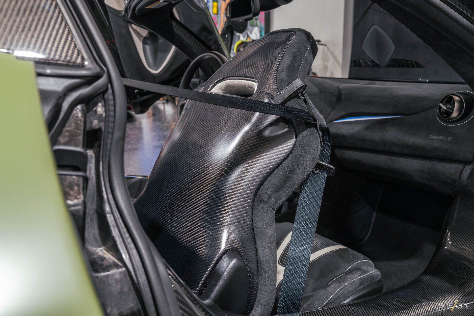 Used 2022 McLaren 765LT photo 21