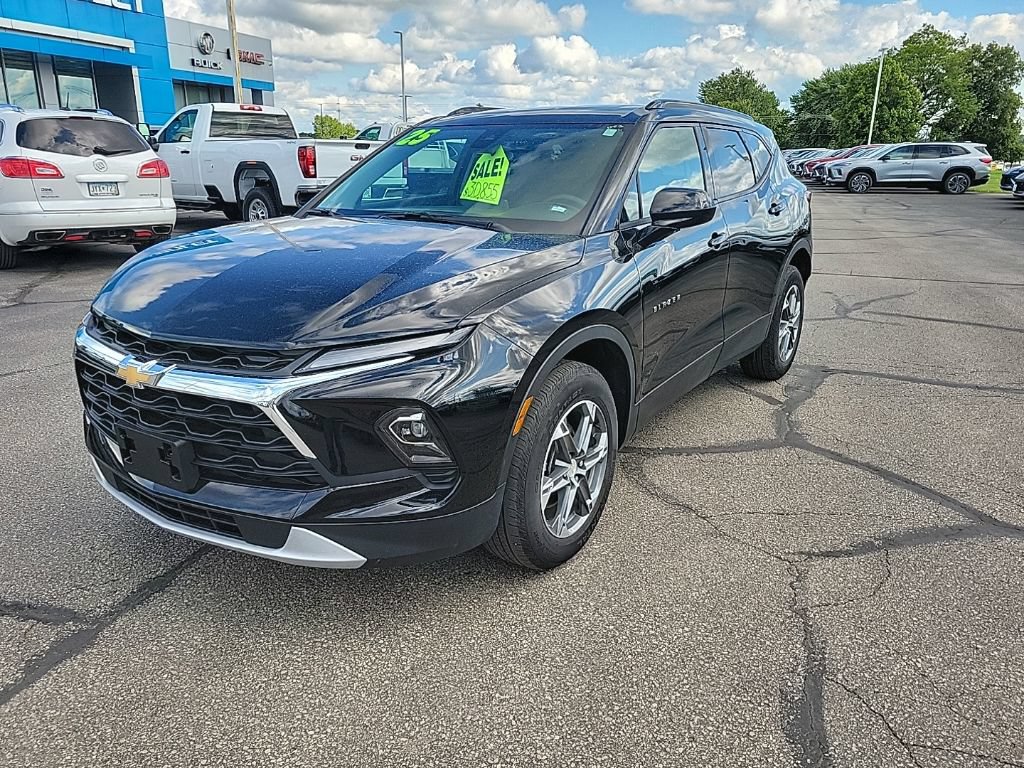 Used 2025 Chevrolet Blazer LT w/ Convenience Package