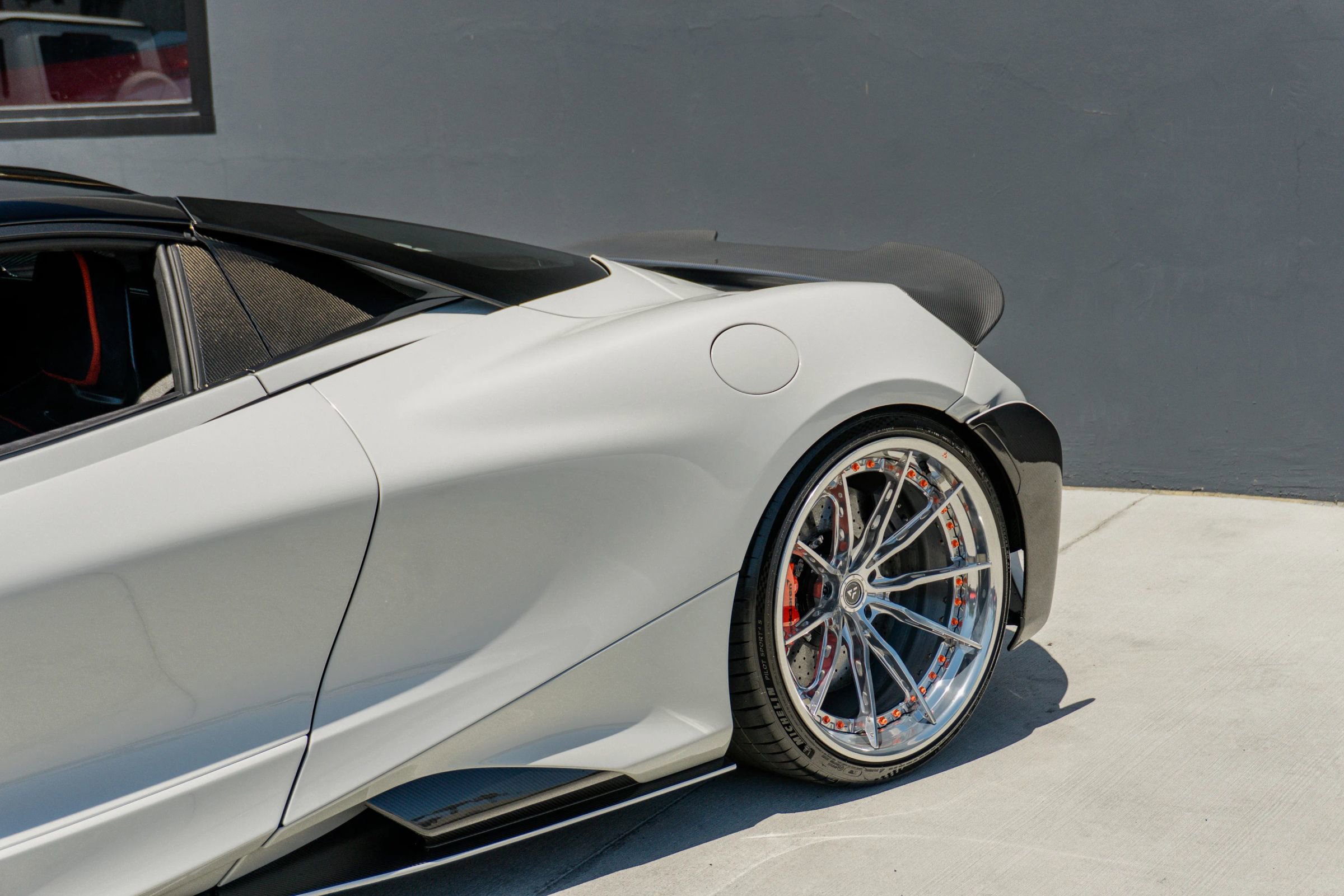 Used 2022 McLaren 765LT photo 29