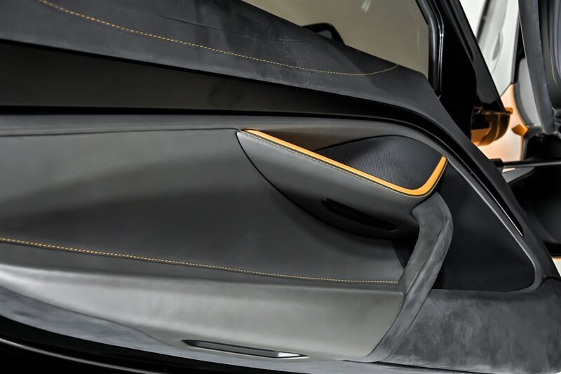 Used 2018 McLaren 720S photo 20