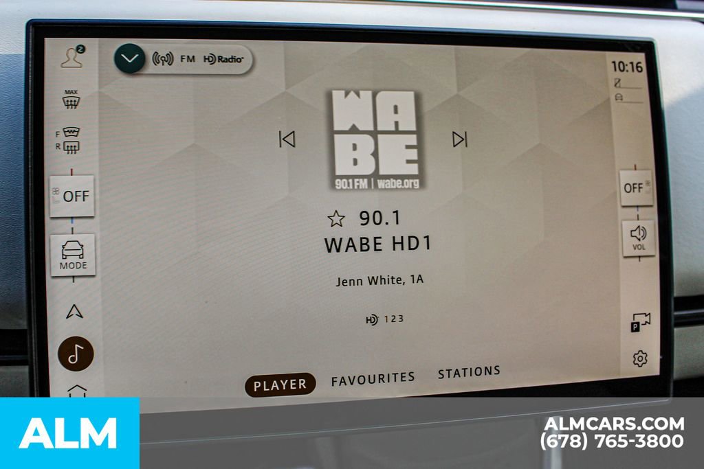 2025 Land Rover Range Rover Long Wheelbase SE