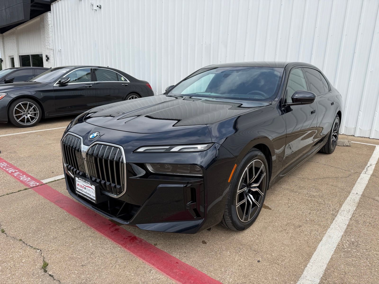 2023 BMW 760i xDrive