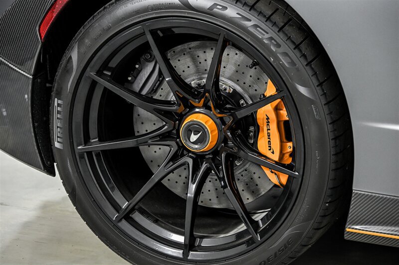 Used 2019 McLaren Senna photo 20