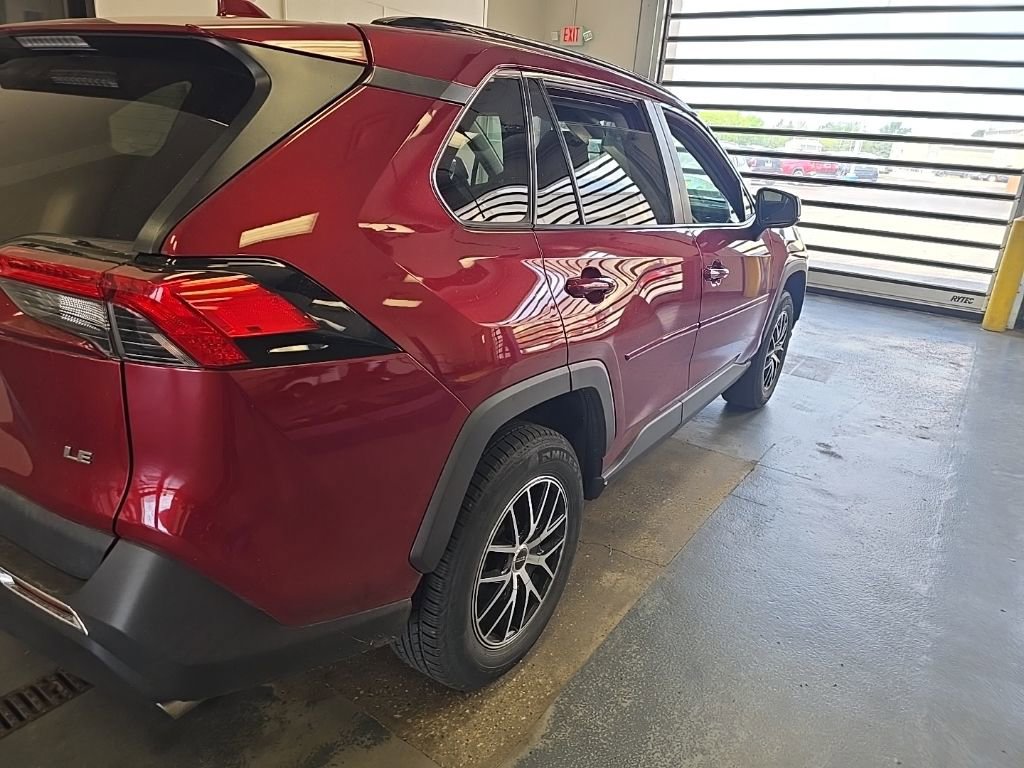 2020 Toyota Rav4 LE